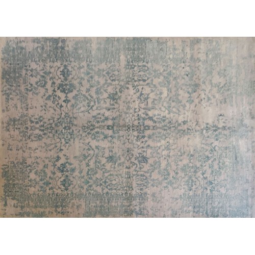 114 - A MODERN RUG WITH SILK313 by 200cm