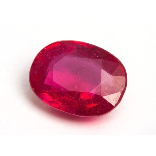 424 - AN OVAL RUBY 3,60 CARATS