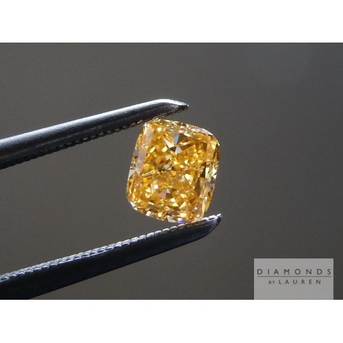 468 - A GIA CERTIFIED DIAMOND 1,03 CARATS