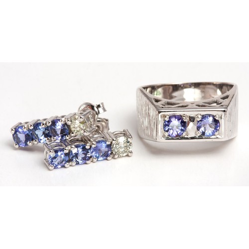 368 - A SET OF TANZANITE JEWELLERY ITEMS