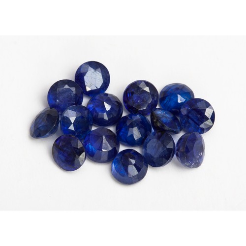 438 - A MELEE OF SAPPHIRES 9,34 CARATS