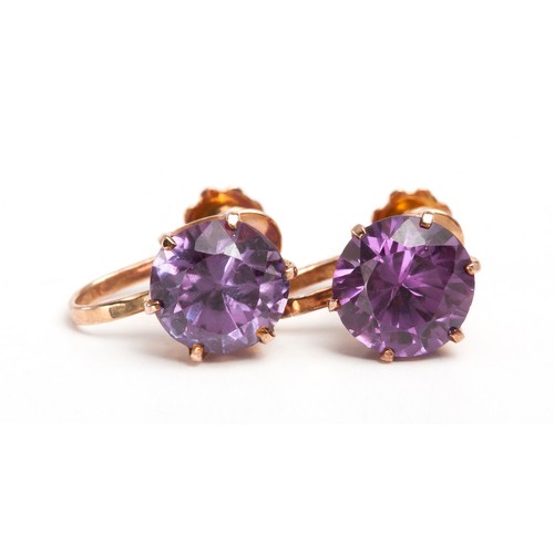 197 - A PAIR OF AMETHYST EARRINGS