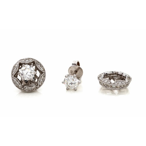 1005 - A PAIR OF DIAMOND EARRINGS