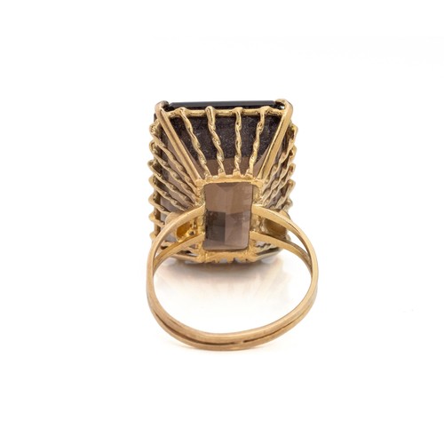 1051 - A SMOKY QUARTZ RING