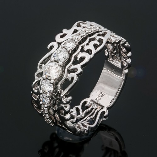 1124 - A DIAMOND DRESS RING