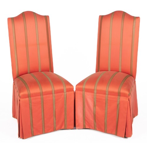 887 - A PAIR OF UPHOLSTERED SIDE CHAIRS