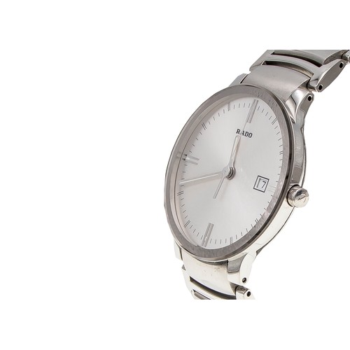 717 - A GENTLEMAN'S RADO WRISTWATCH