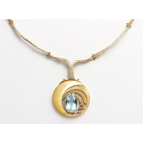 1219 - AN AQUAMARINE AND DIAMOND NECKPIECE