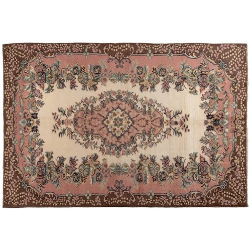 94 - A VINTAGE RUG289 by 179cm