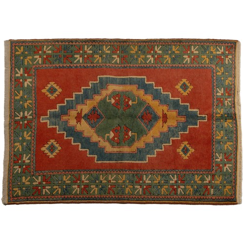 184 - A TURKISH RUG195 by 146cm