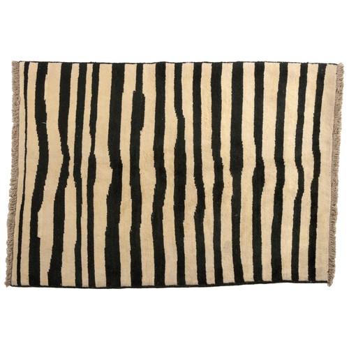 186 - A GABBEH RUG200 by 140cm