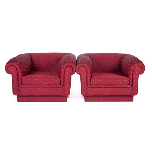 195 - A THREE PIECE UPHOLSTERED SALON SUITE