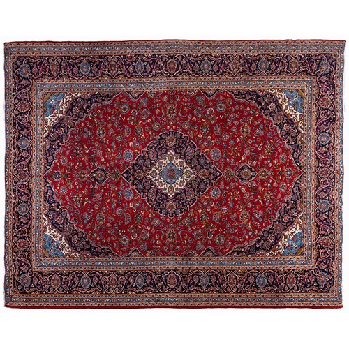 32 - A KASHAN RUG