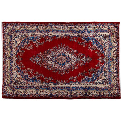 19 - A SAROUK RUG