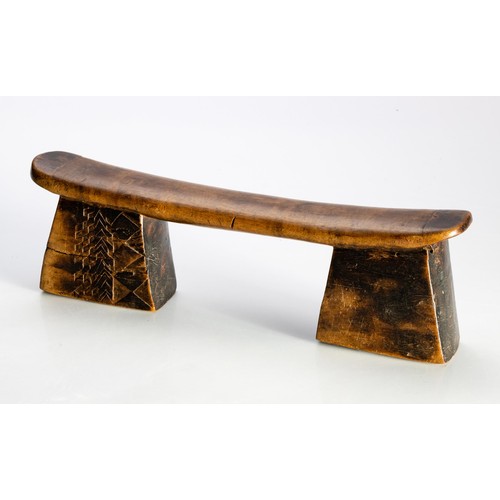 982 - A ZULU HEADREST