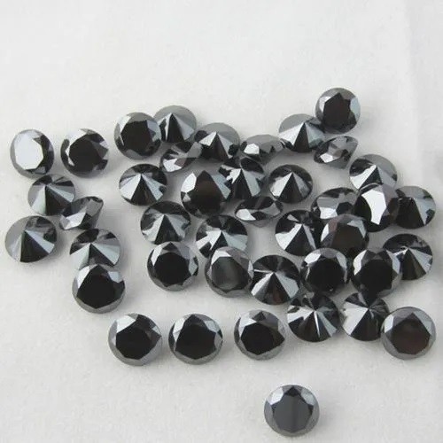 307 - A MELEE OF BLACK DIAMONDS 5,02 CARATS