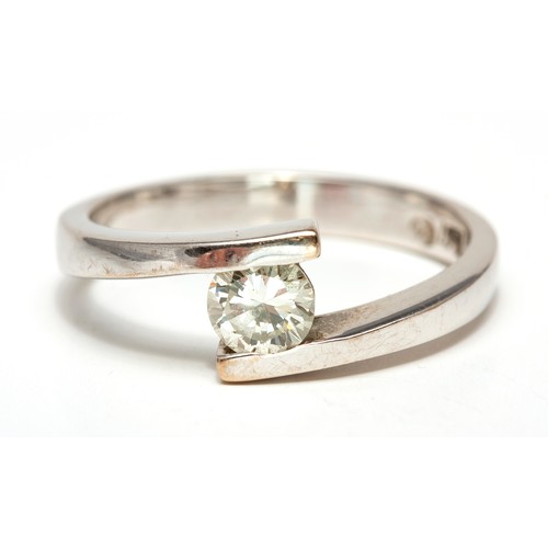 199 - A 0,30 CARAT DIAMOND SOLITAIRE RING