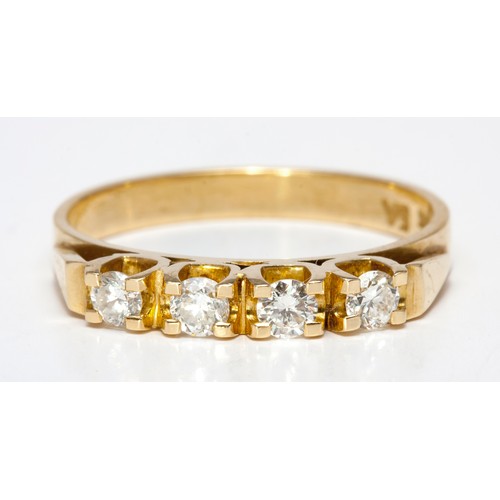 246 - A 0,30 CARAT DIAMOND ETERNITY RING