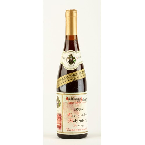 511 - A BOTTLE OF GUNTHER SCHLINK TROCKENBEERENAUSLESE KREUZNACHER KAHLENBERG 1976