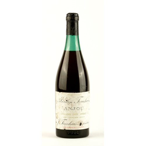 517 - A BOTTLE OF MOULIN TOUCHAIS COTEAUX DU LAYON 1928