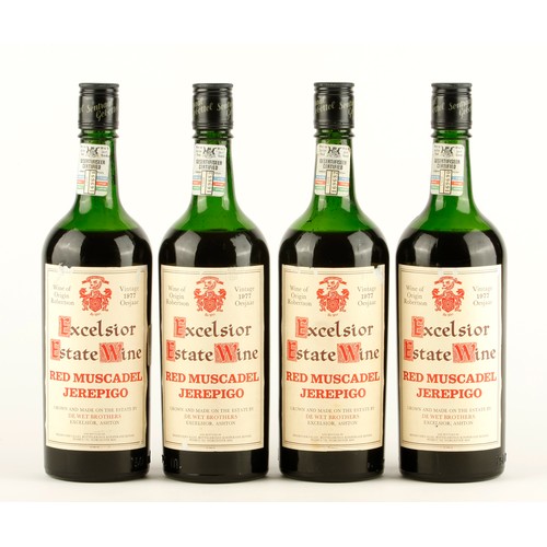 419 - FOUR BOTTLES OF EXECELSIOR MUSKAT RED MUSCADEL 1977