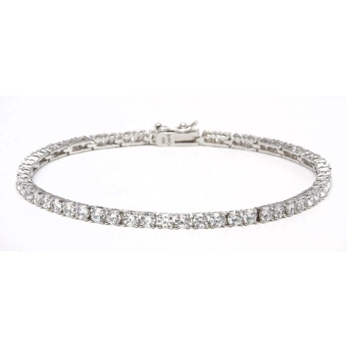 162 - A 9,03 CARAT DIAMOND TENNIS BRACELET