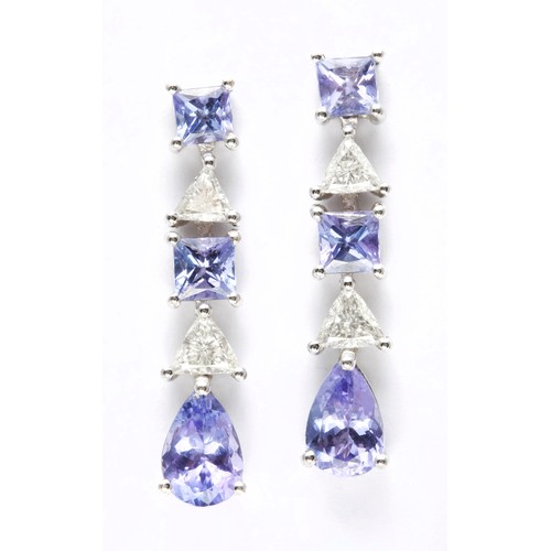 179 - A PAIR OF DIAMOND AND TANZANITE EARRINGS