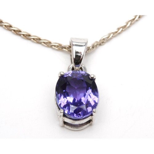 182 - A TANZANITE PENDANT