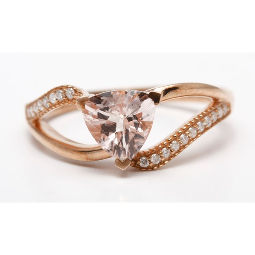 191 - A MORGANITE AND DIAMOND DRESS RING