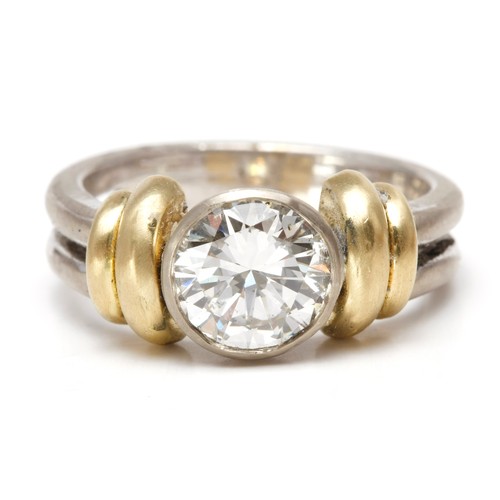 206 - A 1,40 CARAT DIAMOND SOLITAIRE RING