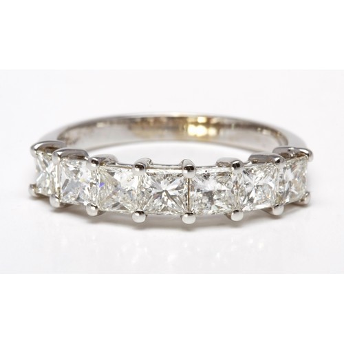 250 - A 1,50 CARAT DIAMOND ETERNITY RING