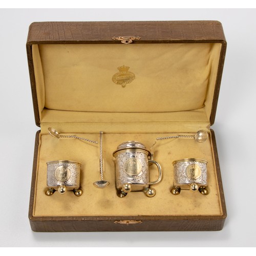 1106 - A CASED SILVER CRUET SET, CARL GUSTAV HELLBERG, STOCKHOLM, 1921