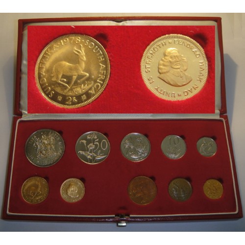 118 - A LONG PROOF SET OF COINS