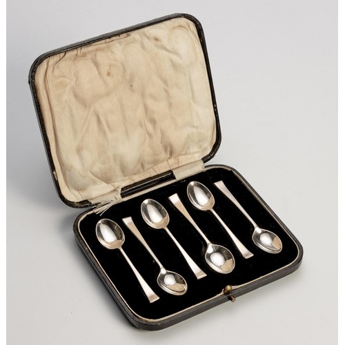 1081 - A GEORGE V CASED SILVER SET OF SIX MOCHA SPOONS, WILLIAM HUTTON AND SONS LTD, SHEFFIELD, 1929