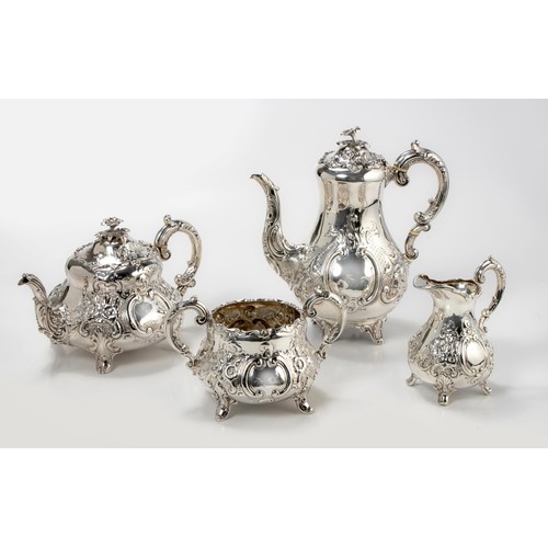 1032 - A VICTORIAN SILVER FOUR PIECE TEA AND COFFEE SERVICE, ROBERT HARPER, LONDON, 1862