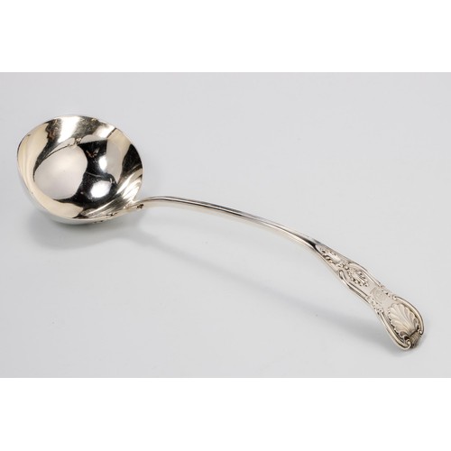 1040 - A VICTORIAN SILVER KINGS PATTERN SOUP LADLE, CHAWNER AND CO, LONDON, 1882