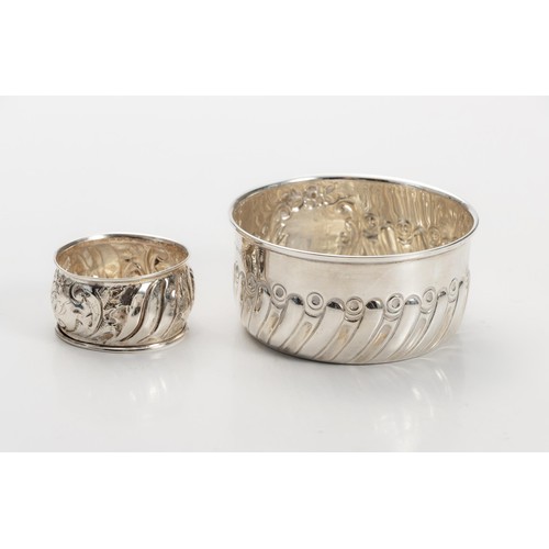 1077 - A GEORGE V SILVER BOWL, WILLIAM DEVENPORT, BIRMINGHAM, 1923