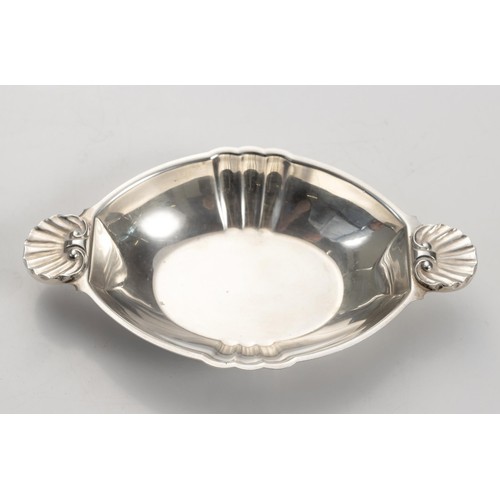 1087 - A GEORGE VI SILVER BOWL, LOUIS SIMPSON LIMITED, LONDON, 1946