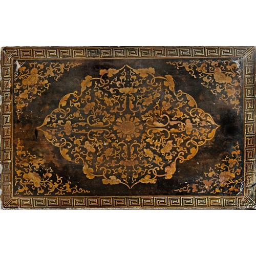 352 - A CHINESE GILT BLACK LACQUER LOW TABLE, KANG, QING DYNASTY, 1644- 1912, PROBABLY IMPERIAL