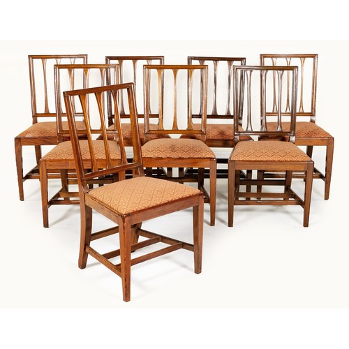 322 - A SET OF EIGHT GEORGE III MAHOGANY DINING CHAIRS