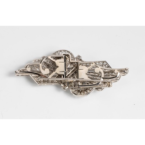 466 - A DIAMOND DOUBLE-CLIP BROOCH