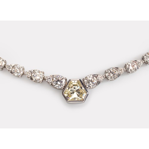 467 - A DIAMOND NECKLACE