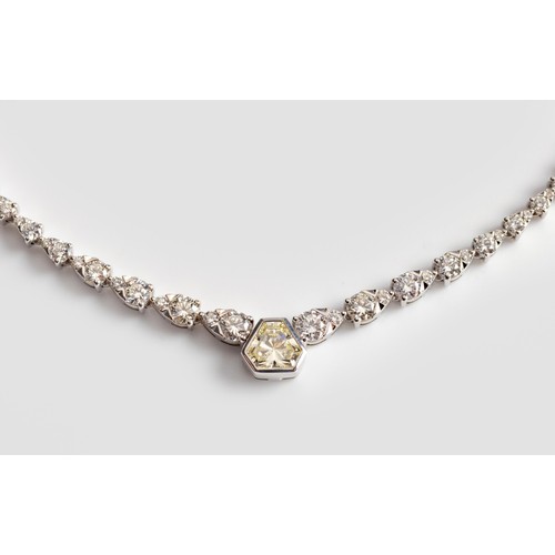 467 - A DIAMOND NECKLACE