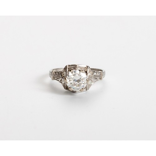 475 - A DIAMOND RING