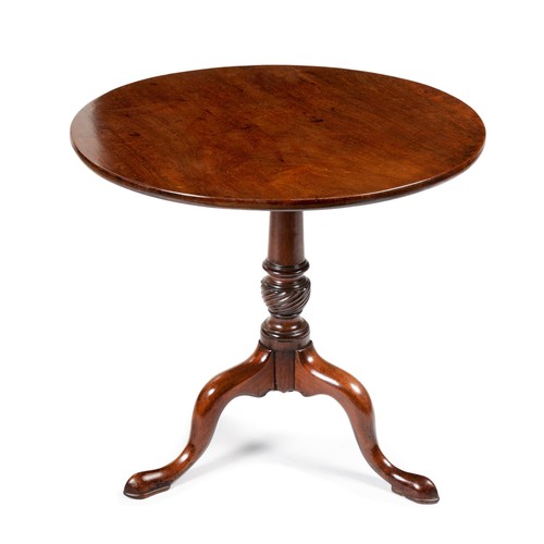 323 - A GEORGE III MAHOGANY TRIPOD TABLE