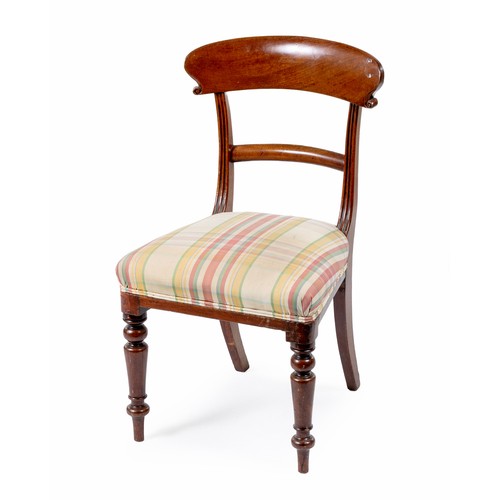 80 - A WALNUT SIDE CHAIR, 19TH CENTURY