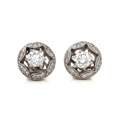 518 - A PAIR OF DIAMOND EARRINGS