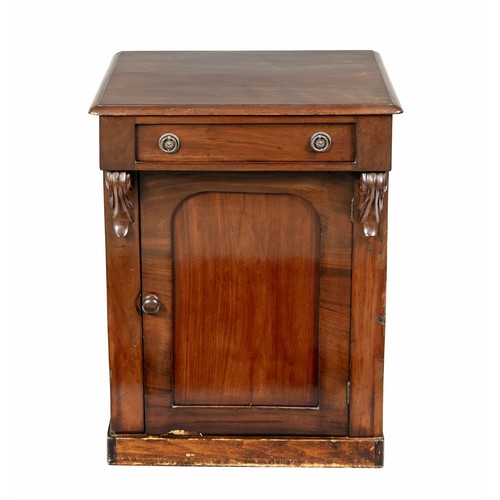 97 - A VICTORIAN MAHOGANY CABINET