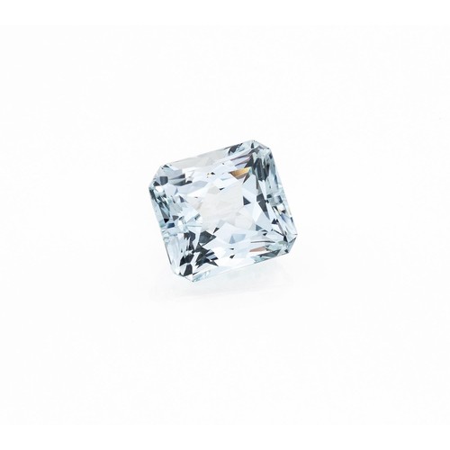 613 - AN UNMOUNTED AQUAMARINE