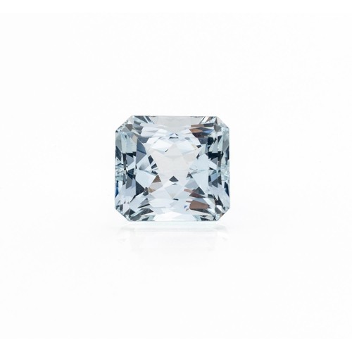 613 - AN UNMOUNTED AQUAMARINE